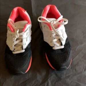 NB Limited Edition sneaker